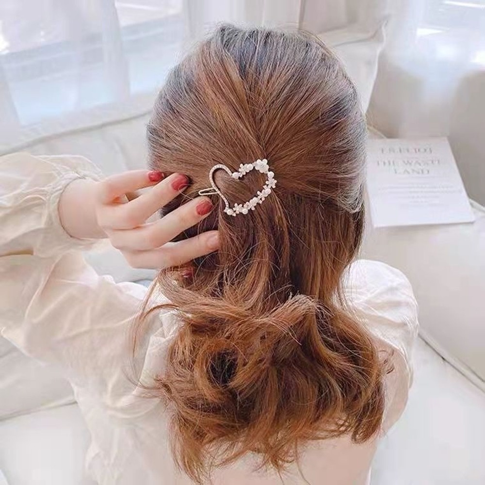 Kẹp Tóc Đính Đá Hình Hoa Cúc Xinh Xắn Thời Trang