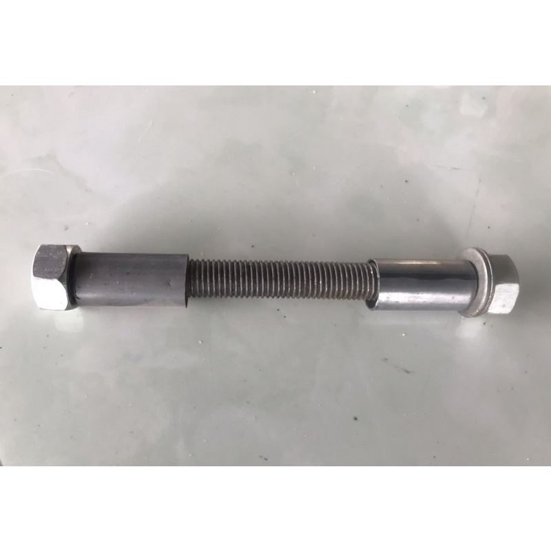 Cốt xe rùa, trục bánh xe