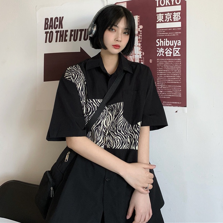 Áo Sơ Mi Tay Ngắn Dáng Rộng In Da Báo Kiểu Hàn Quốc Thời Trang Cho Nam