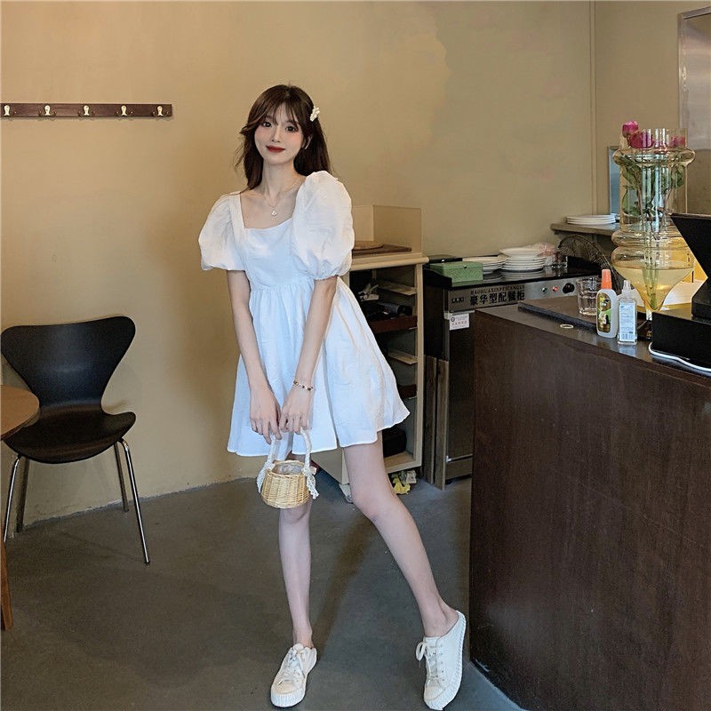 Đầm tay bồng cổ vuông chiết eo màu trắng thời trang trẻ trung xinh xắn | BigBuy360 - bigbuy360.vn