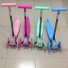 Xe trượt đa năng phát sáng cho bé từ 2 đến 8 tuổi - Xe thăng bằng có đèn phát sáng