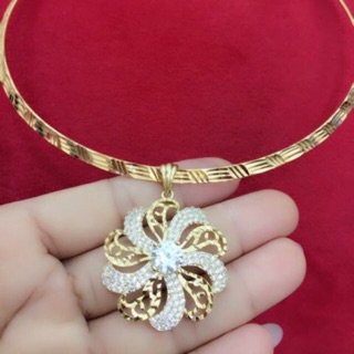 Kiềng cổ nữ vàng đồng non mặt hoa xoáy