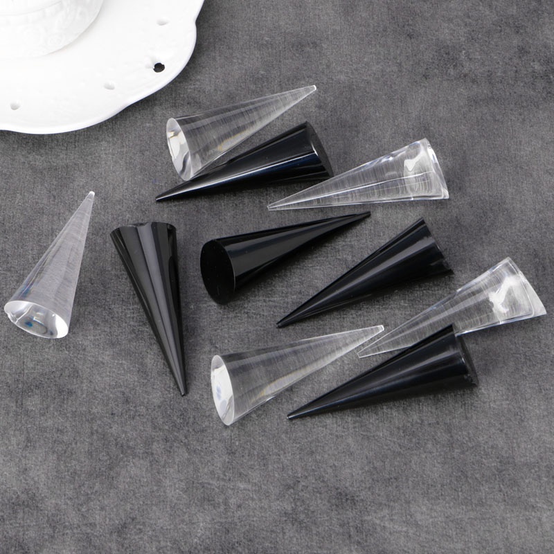 Giá Đỡ Trưng Bày Trang Sức Hình Phòng Trưng Bày