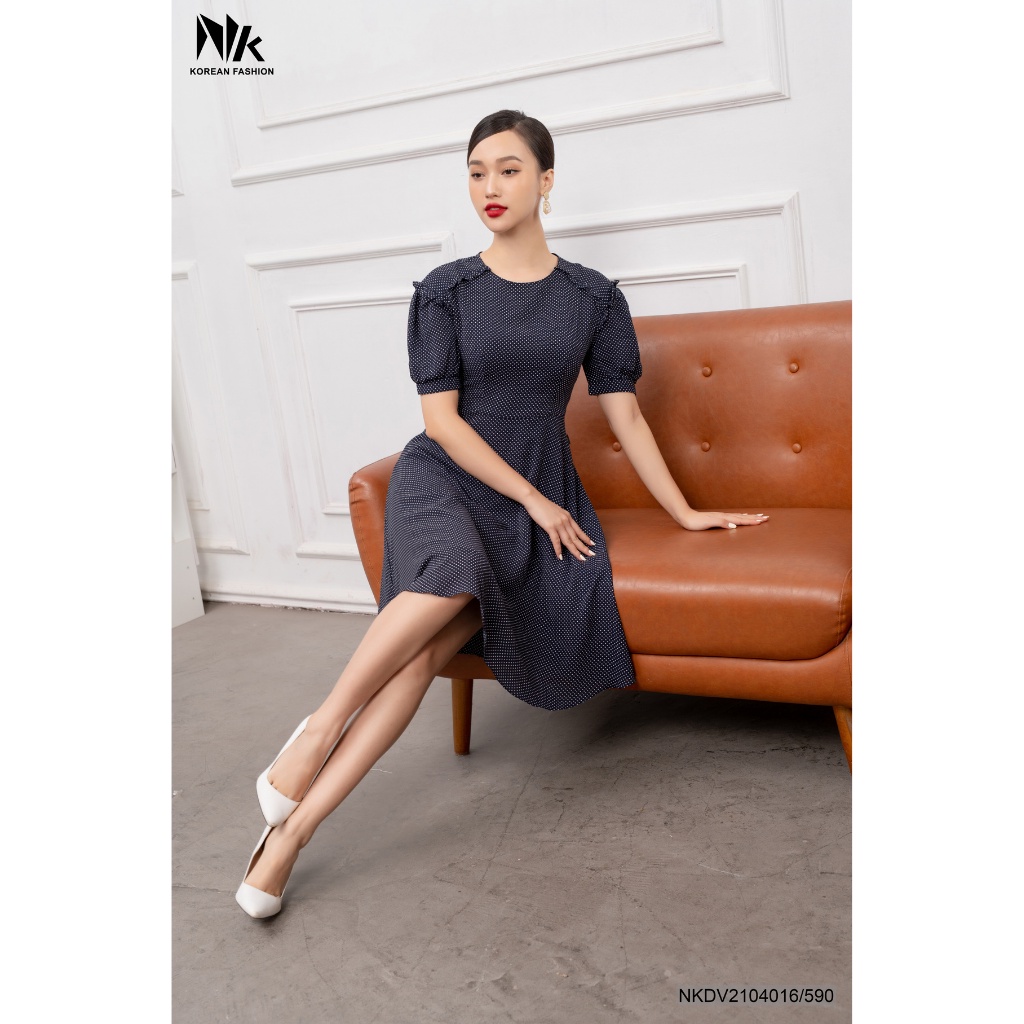 Váy Công Sở Dáng Xòe Chấm Bi NK FASHION, Thiết Kế Vai Bèo Sang Trọng NKDV2104016