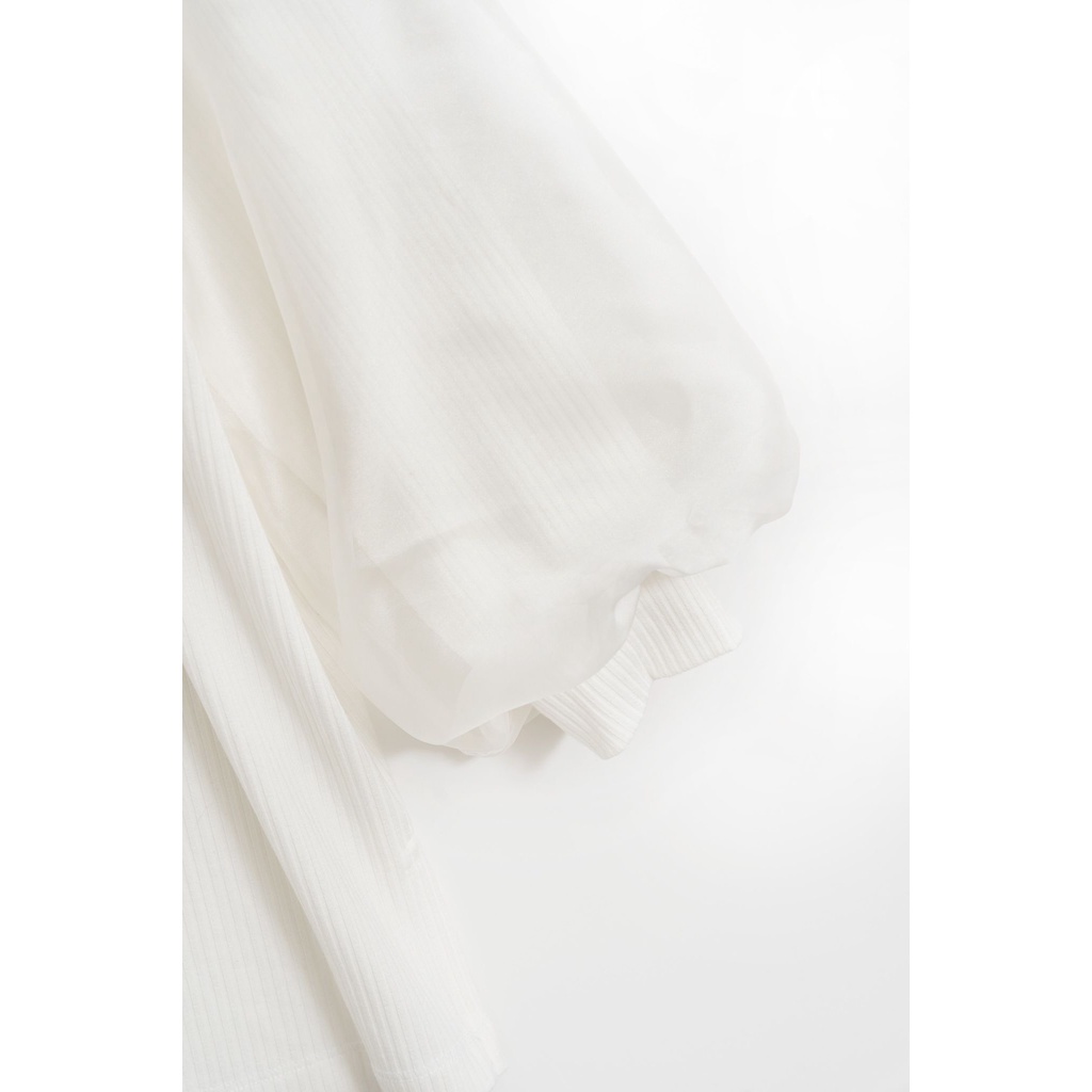 Áo len nữ MADELEN tay bồng phối von màu trắng | BigBuy360 - bigbuy360.vn