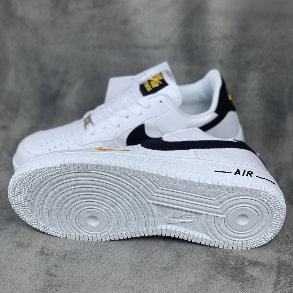 Giày Thể Thao Sneaker 𝗔𝗙𝟭 Trắng Vệt Đen Logo Vàng, Giày AF1 Vệt Đen Nam Nữ Full Size Full Box Bill