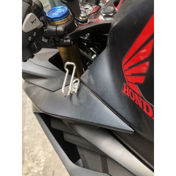 Móc Treo Đồ Xe CBR150 R15 GSX150