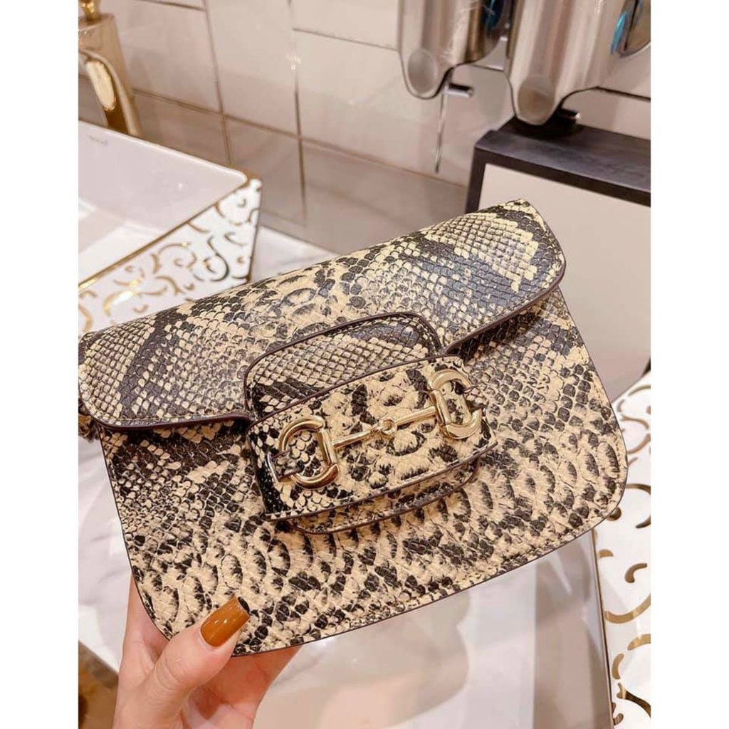 Túi đeo chéo nữ khóa gập siêu đẹp mẫu mới TXCKGAP02