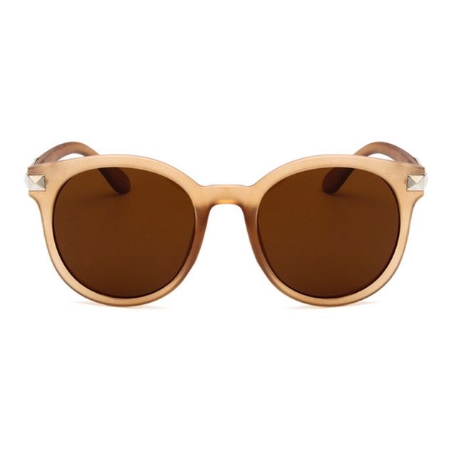 Mắt kính V trà cực hot sang chảnh