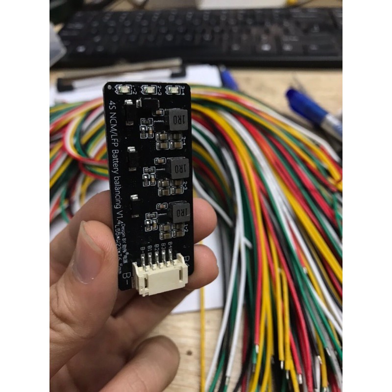 Mạch cân bằng pin lithium 12v