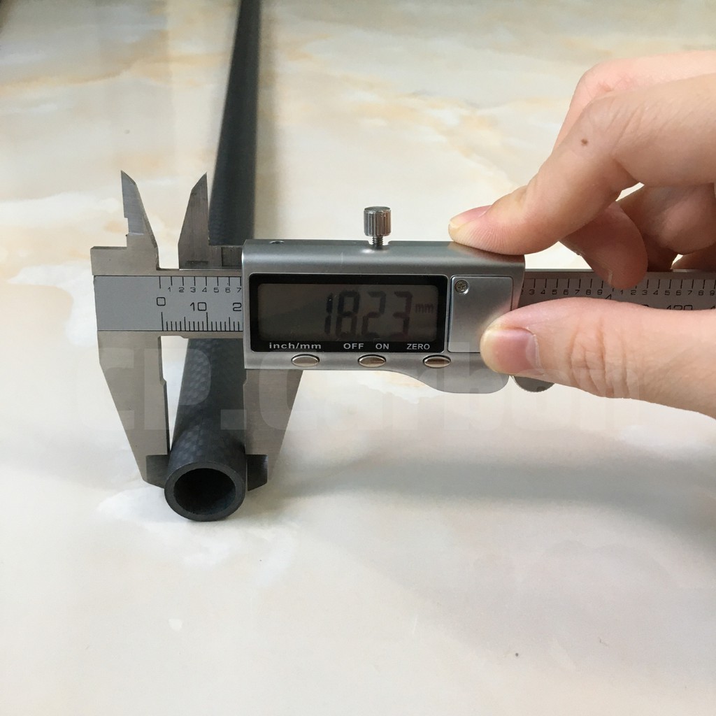 Ống Carbon 3K rỗng dài 1 mét đường kính ngoài 18mm, đường kính trong 14mm