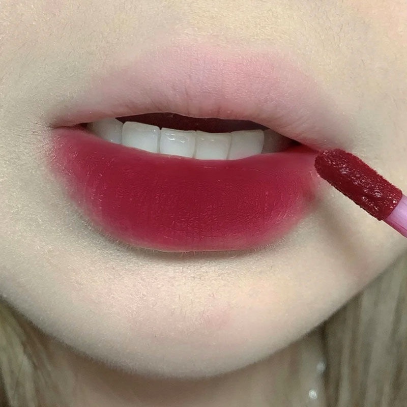 Son Môi Cho Màu Lì Phong Cách Hello Kitty Xinh Xắn