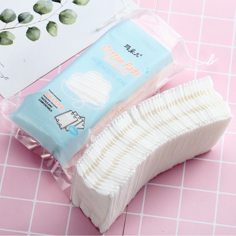 Bông tẩy trang 3 lớp 2 mặt Cotton Pads 50 miếng