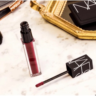 Son Nars Velvet Lip Glide màu Deviant