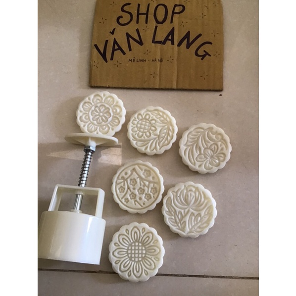 Khuôn làm bánh trung thu lò xo 6 mặt tròn hình hoa loại 100g