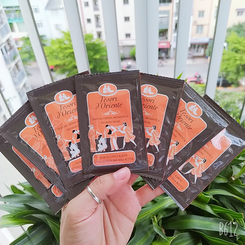 Gói Sữa Tắm Nước Hoa Tesori O'drient 7ml - Hương Tự Nhiên Lưu Hương Lâu