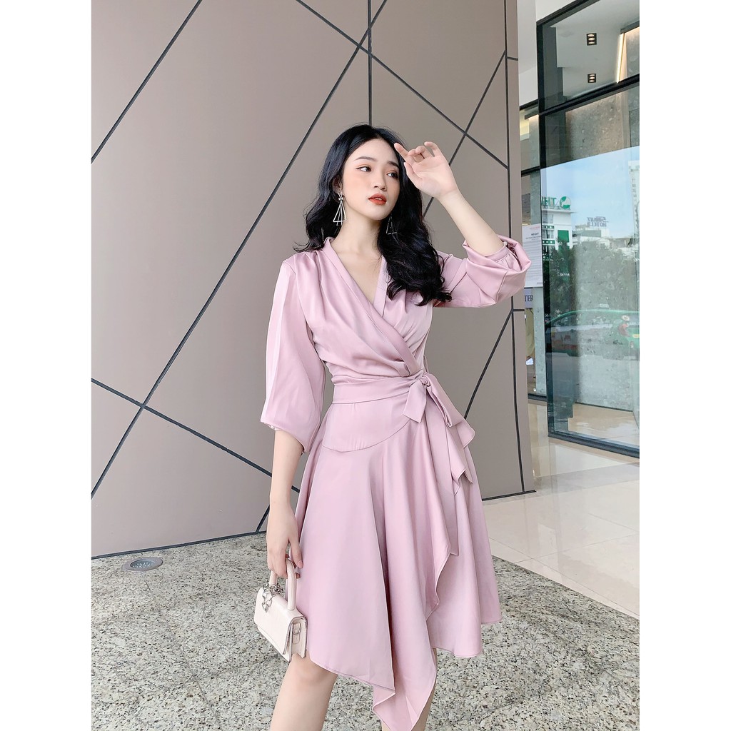 Váy lụa thiết kế buộc eo cổ chéo V622 KYMIE