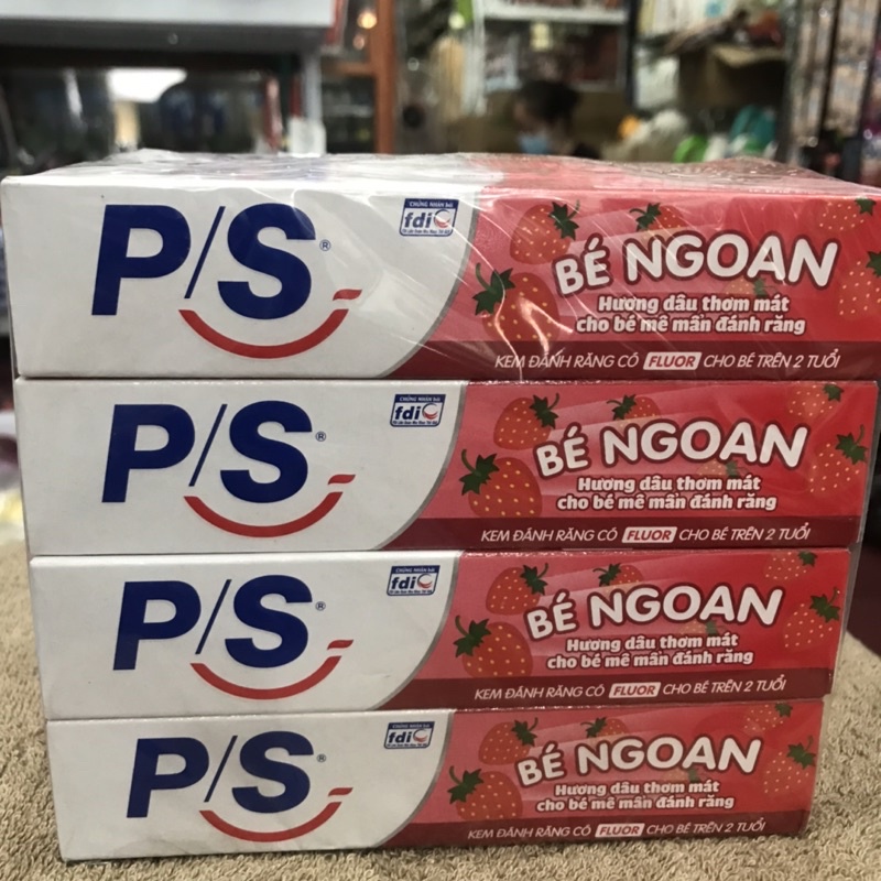 Kem đánh răng cho bé trên 2 tuổi PS Bé Ngoan Hương Dâu Thơm Mát 35g