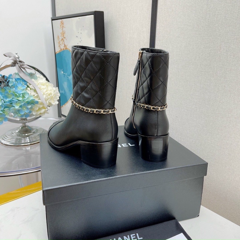 Bốt da xích viên dáng lửng