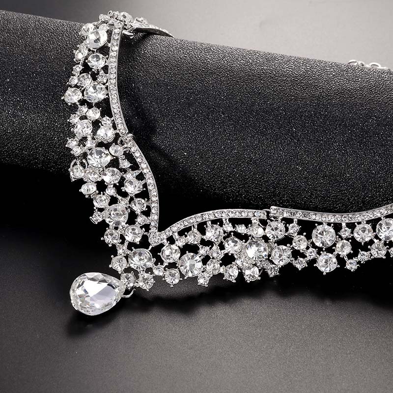 Bộ Vòng cổ + Bông Tai HìNh GiọT NướC ĐíNh Đá Sang TrọNg