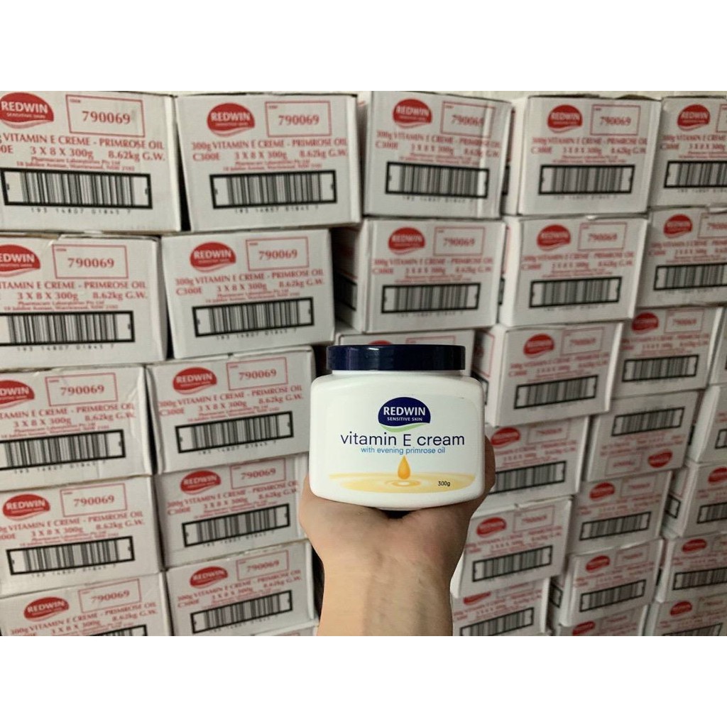Kem Dưỡng Ẩm Vitamin E Cream Redwin 300g Úc Chính Hãng giúp dưỡng ẩm cho da mịn màng