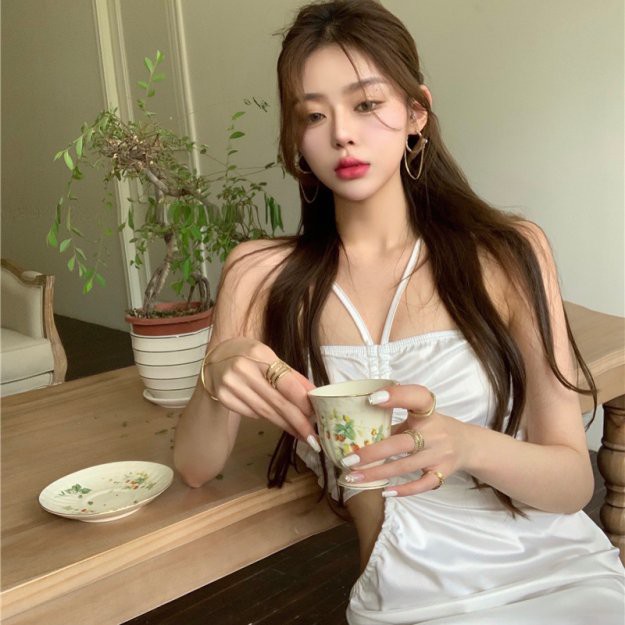 ĐẦM DÂY RÚT HỞ EO NỮ TÍNH (V1096)