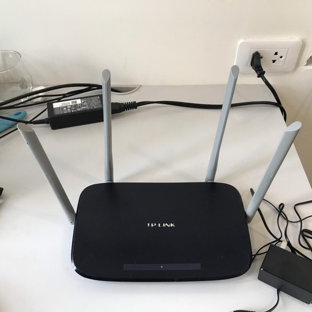 Bộ Phát Wifi 4 Râu TP-link WDR6300 - Hai băng tần AC1200
