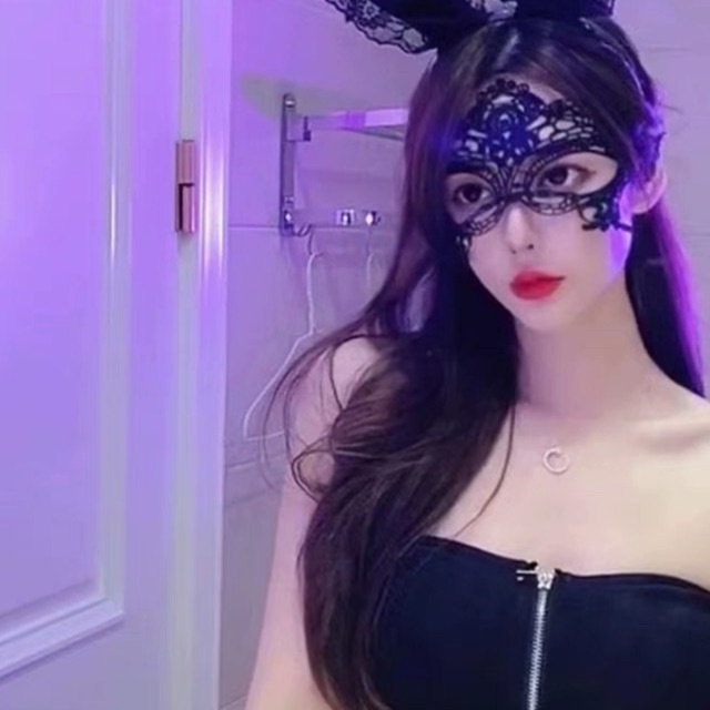 Mặt nạ ren sexy