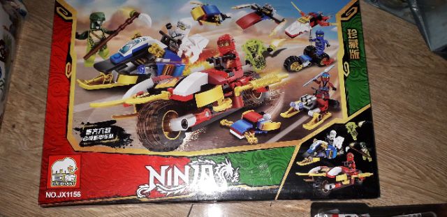 Lắp ráp LegoNinjago Siêu Xe 1156 có nhiều chi tiết