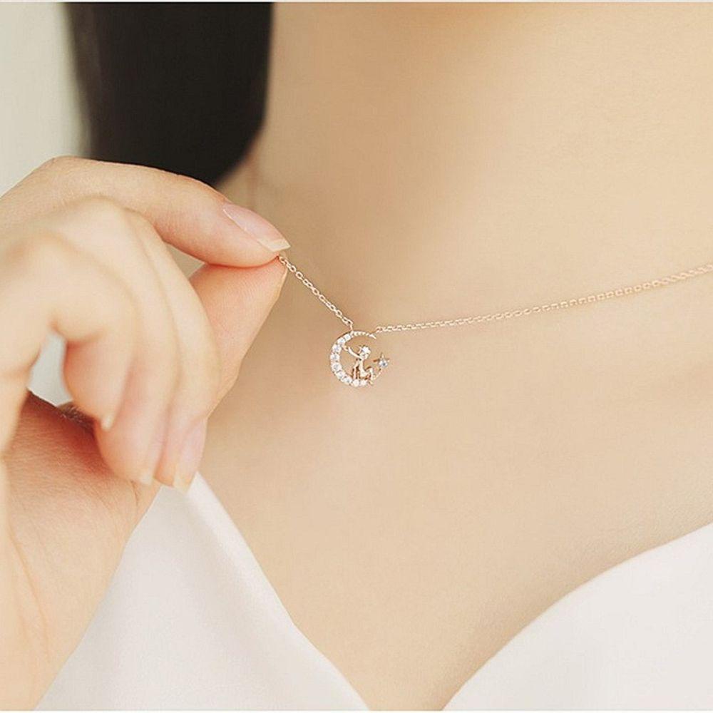 QQMALL Vòng cổ Mặt Hình Hoàng Tử Bé Và Mặt Trăng Thiết Kế Đơn Giản Thời Trang