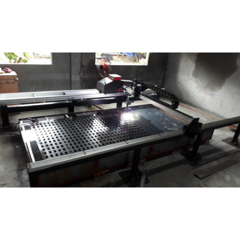 Máy Cắt CNC Plasma HNC 1500 Huawei 1,5m × 3m