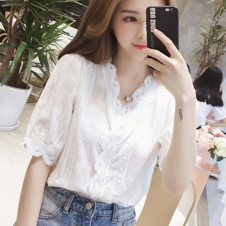 ❀❀ Áo Sơ Mi Trắng Tay Lửng Cổ Chữ V Dáng Rộng Phối Ren Thời Trang Hàn Quốc 2019 Cho Nữ