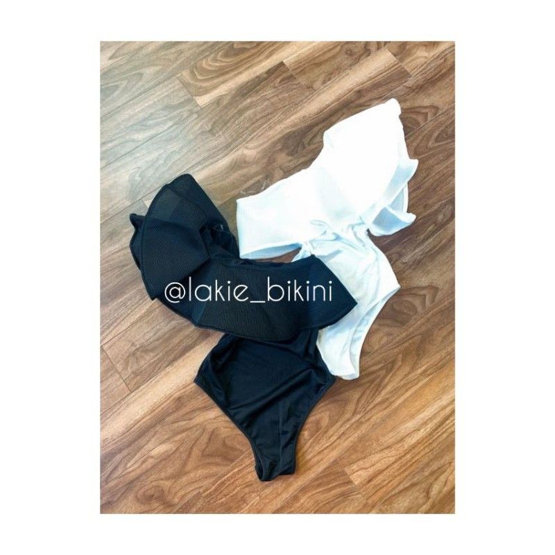 Bikini lệch vai bồng bềnh lưng cao che mỡ bụng | BigBuy360 - bigbuy360.vn