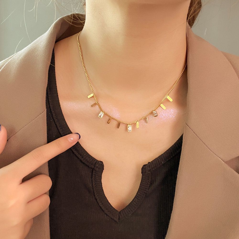 Dây Chuyền Thép Titan Mạ Vàng Đính Đá Zircon Đơn Giản Thời Trang