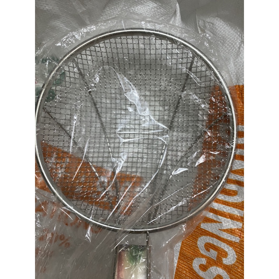 Vợt lưới caro sợi to bền - Vớt đồ chiên, vớt xương cán gỗ. Phân loại to dành cho nhà hàng, quán ăn, bếp công nghiệp