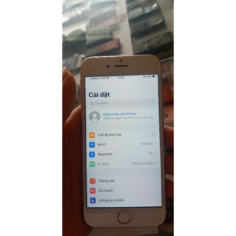 Điện thoại (IPhone 6s cũ còn zin vân tay còn)