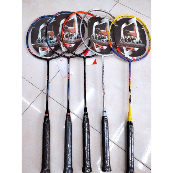 Vợt cầu lông lining khung carbon(tặng quấn cán và dây)