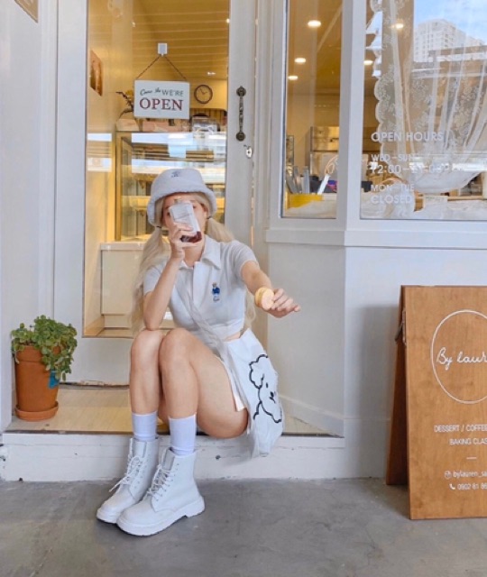 SET ÁO CROPTOP POLO CHÂN VÁY THÊU GẤU TRẮNG | BigBuy360 - bigbuy360.vn