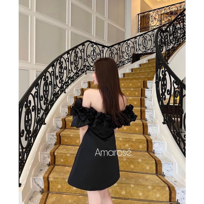 ĐẦM ĐEN PHỐI VOAN BÈO PHỒNG BẸT VAI