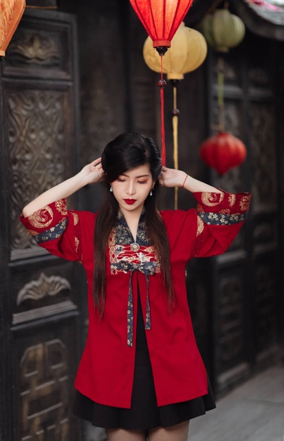 Áo Nhật Bình màu đỏ loại ngắn | BigBuy360 - bigbuy360.vn