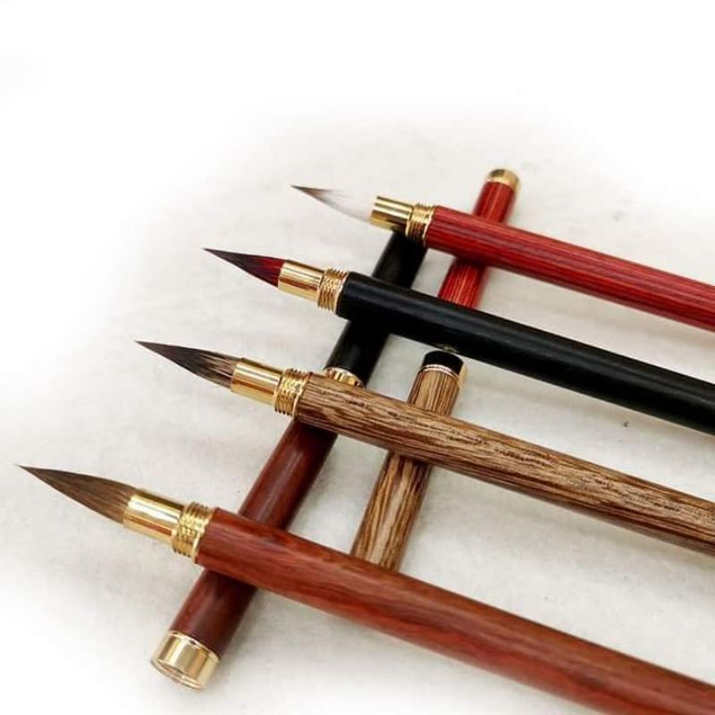 Bút tiểu khải loại tốt dùng để chép sách, chép kinh, ghi sớ...