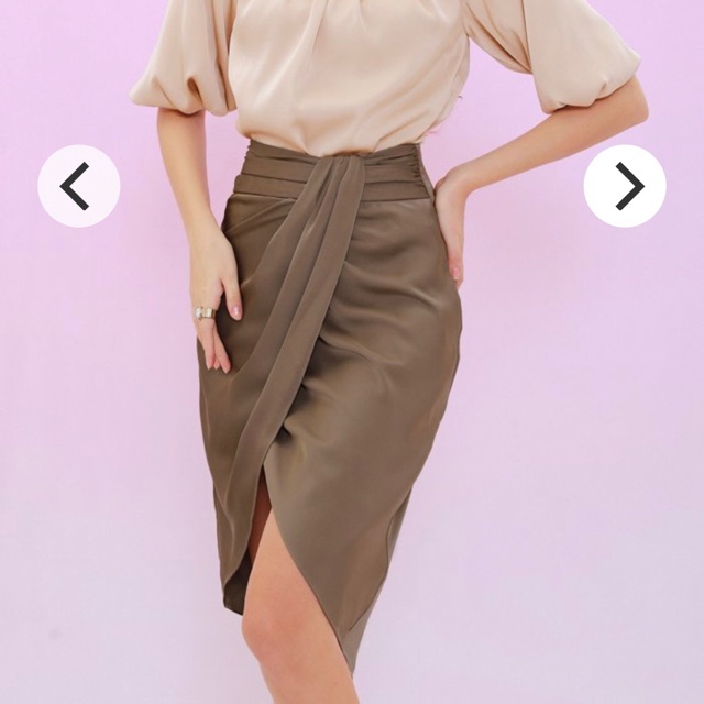 Chân váy Marc vải satin 495k thanh lí | BigBuy360 - bigbuy360.vn