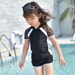 Đồ bơi bé gái gọn gàng kín đáo