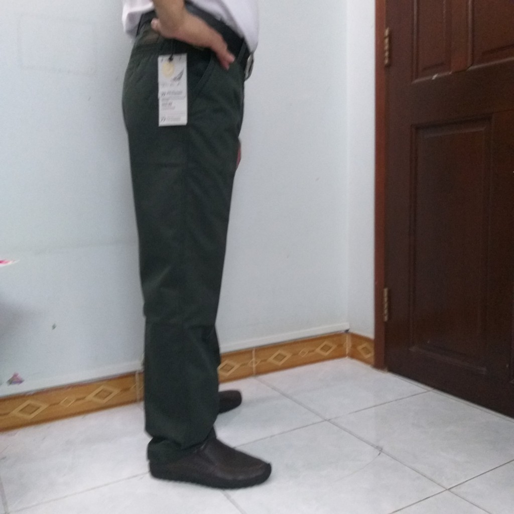Quần kaki trung niên caro nhí.