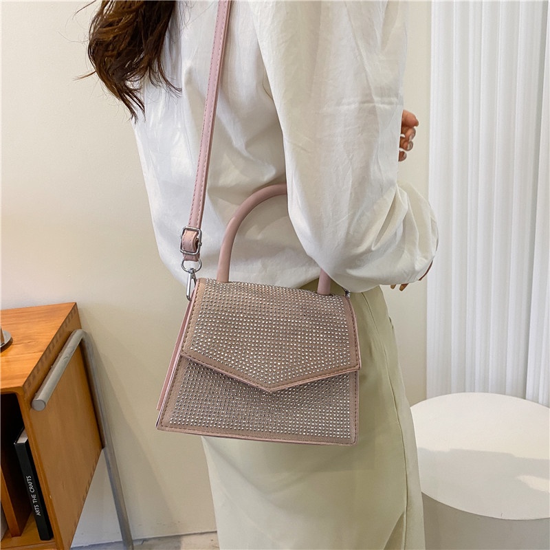 Túi Xách Đeo Vai Hình Vuông Đính Đá Phong Cách Thời Trang Hong Kong 2022