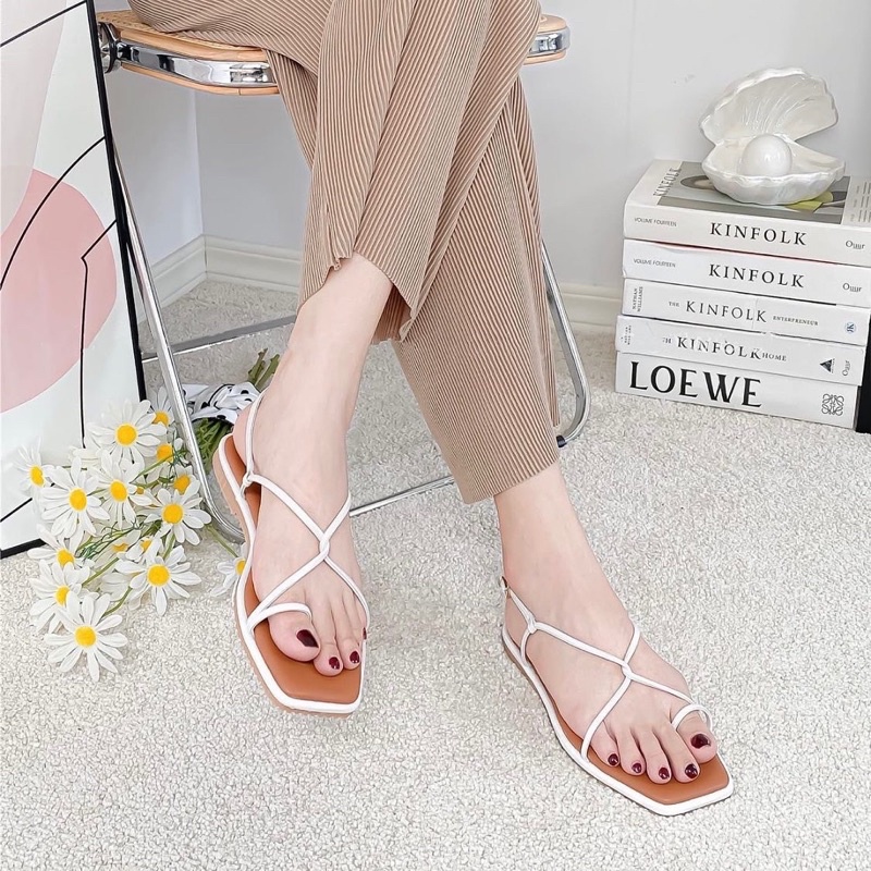 Sandal Dây Mảnh Xỏ Ngón