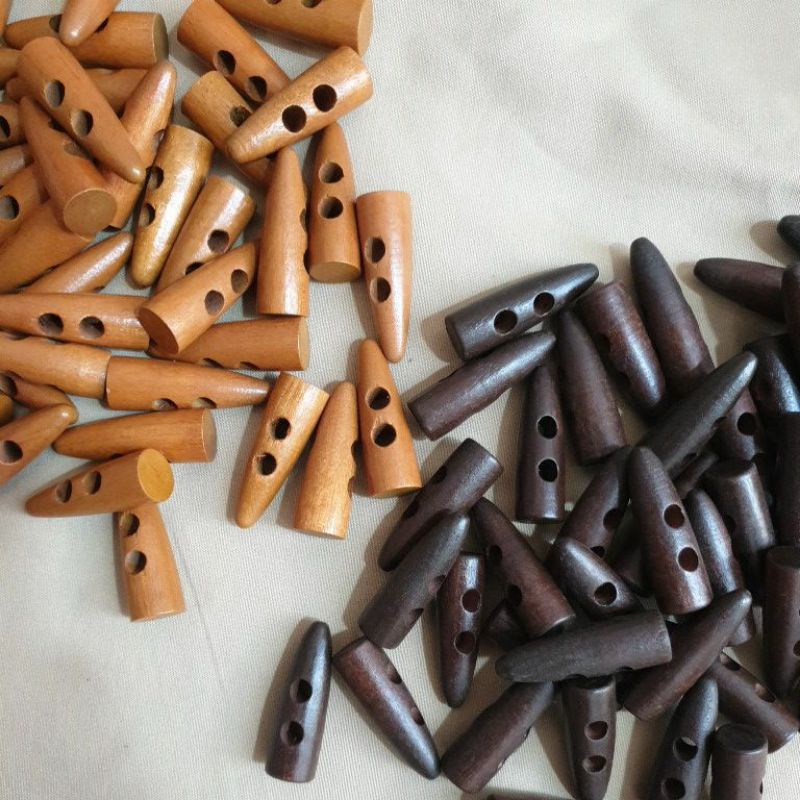 Khuy/nút gỗ hình chóp 12 chiếc/12k