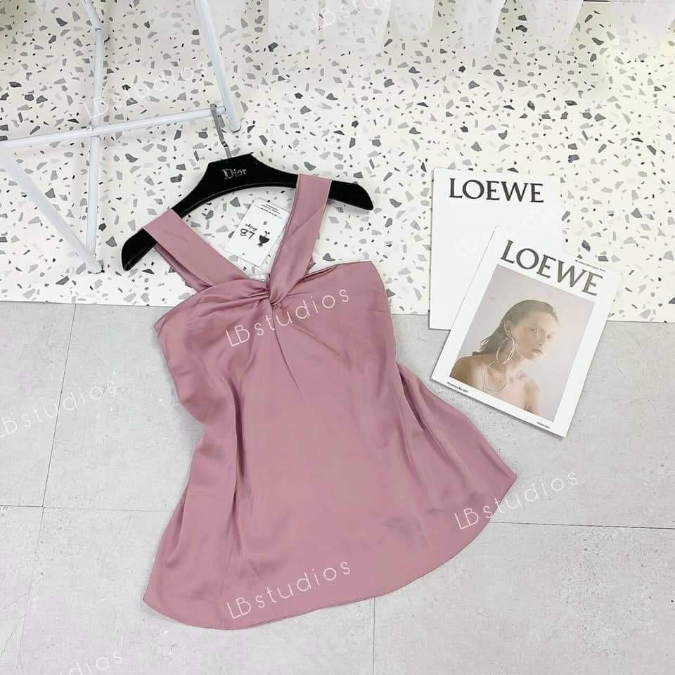 Set đồ nữ - Áo yếm lụa hồng kèm quần sooc be siêu đẹp Zulyshop | BigBuy360 - bigbuy360.vn