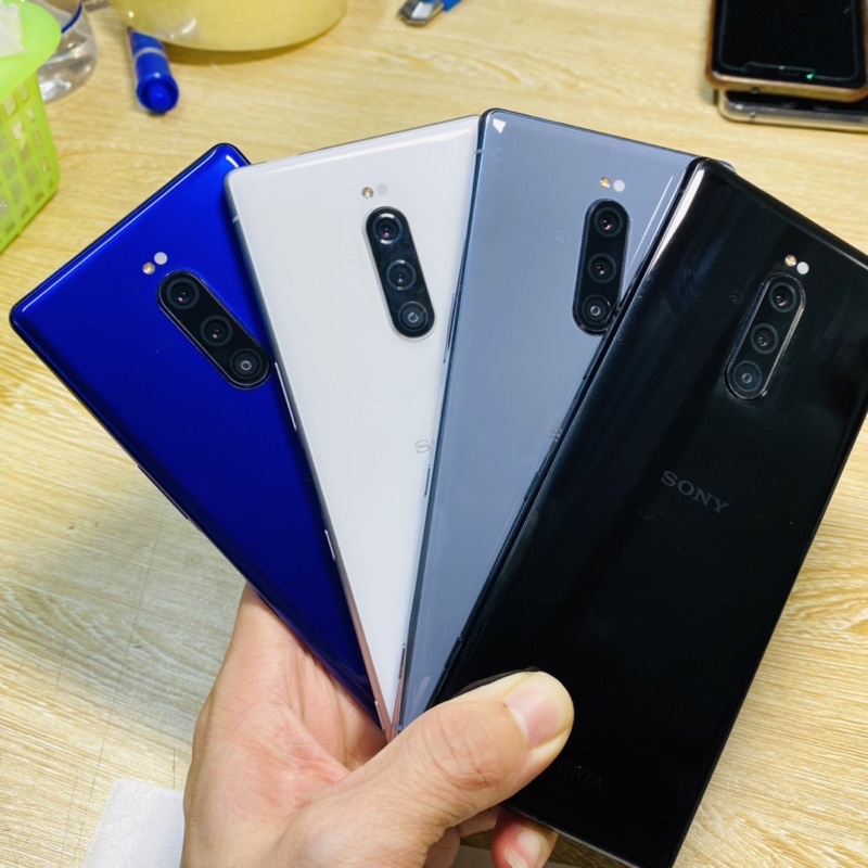 Sony xperia X1 siêu rẻ