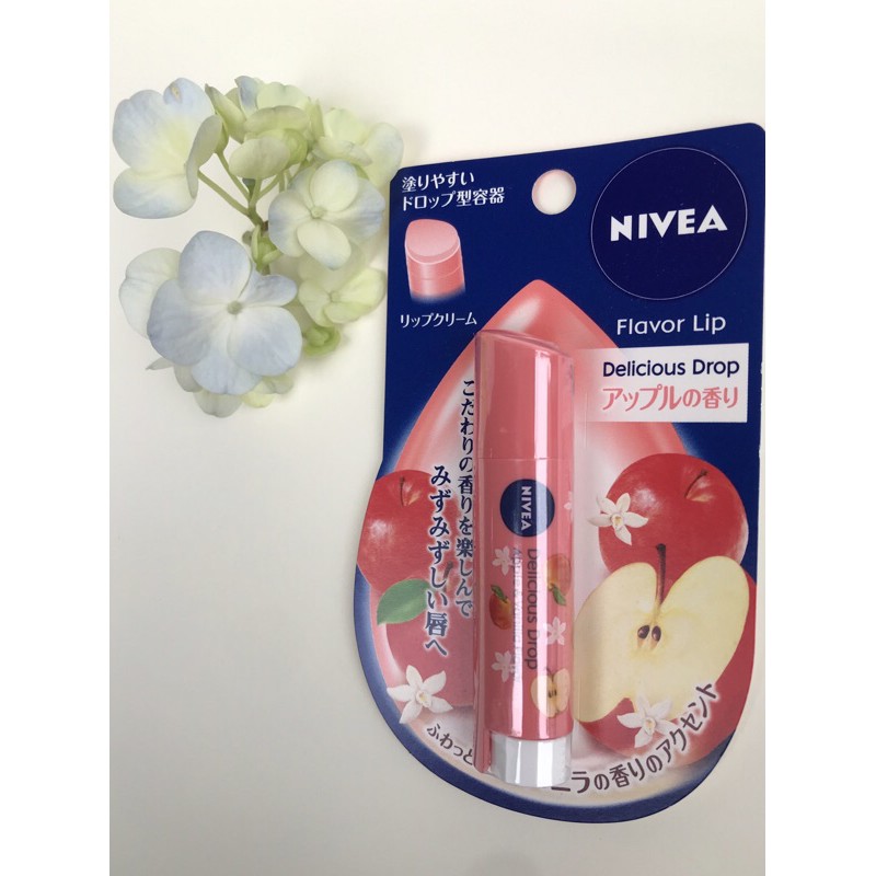 Son dưỡng môi Nivea Flavor Lip  Nhật Bản hương táo có màu nhẹ 3.5g (Hàng nội địa Nhật)